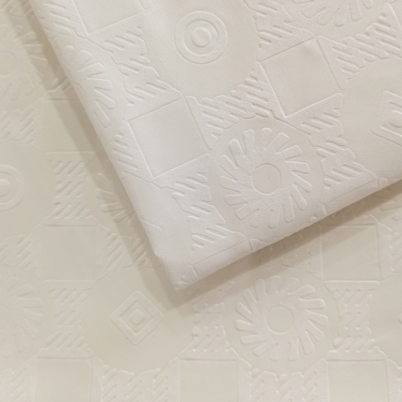 TMIE-08-2-1 Stoff mit schmaler Breite, hoher Dichte, 100 g/m², individuell gefärbt, mit 3D-geprägtem Polyester-Popeline-Stoff
