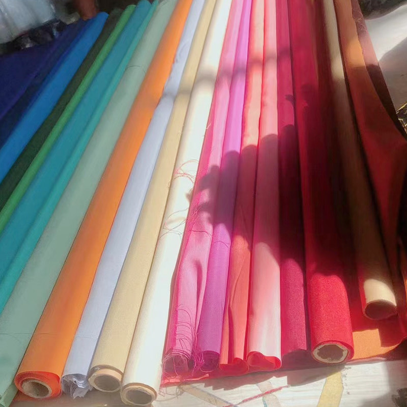 TMIE-08-5-2 112 cm Breite, geringes Gewicht, 75 g/m², individuelle Farbe und mehr als 100 Farben, gefärbtes Polyester-Popeline-Futter
