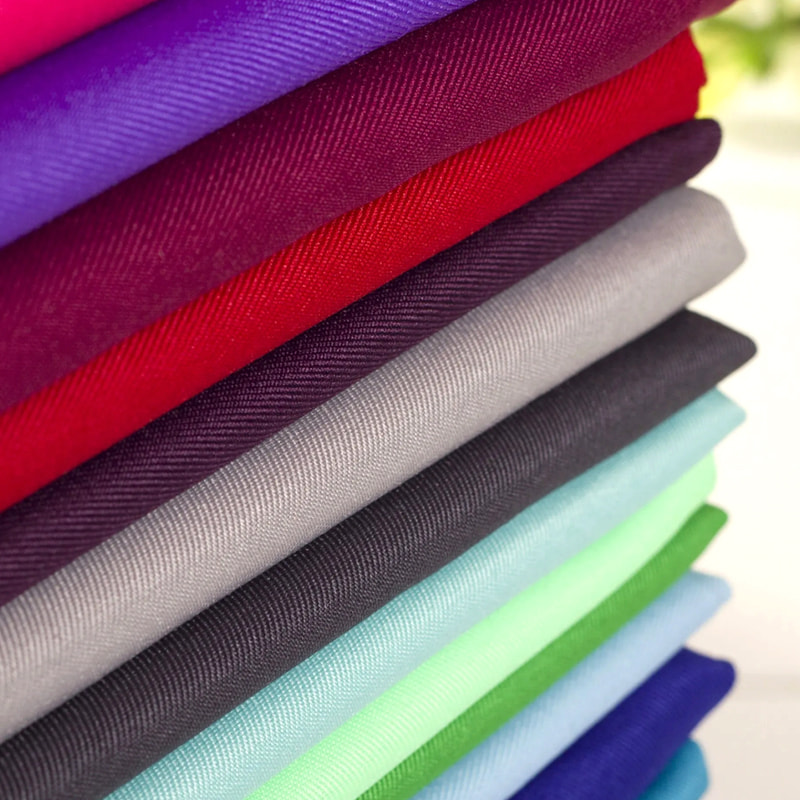 TMIE-08-4-1 Polyester-Popeline-Twill-Stoff mit mittlerem Gewicht, 110 g/m², individuelle Farben