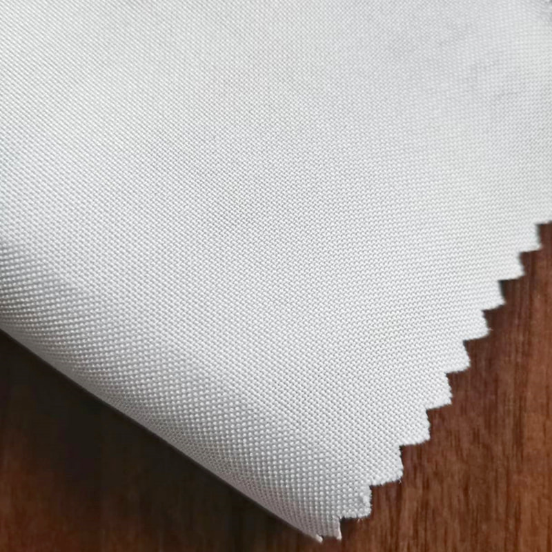 TMIE-03-1-6 Mittelschwerer, 180 g/m² weißer Minimatt-Polyesterstoff