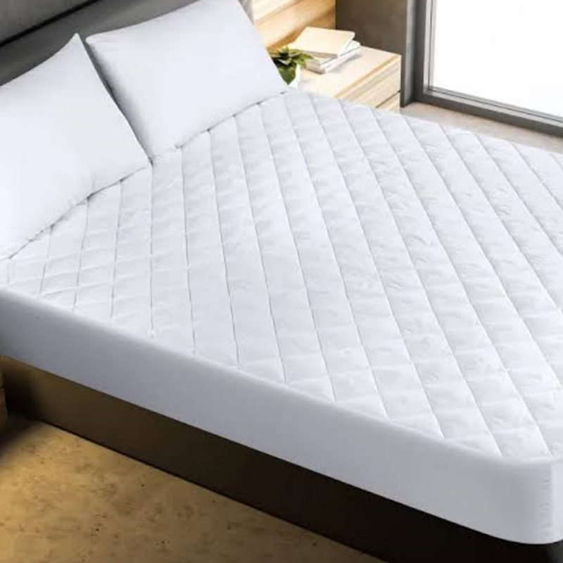 TMIE-11-02 90–100 g/m² weiß gefärbter Stoff